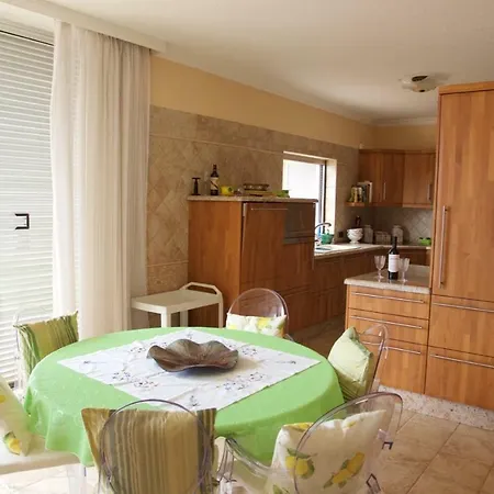 Vista Paraiso Villa *